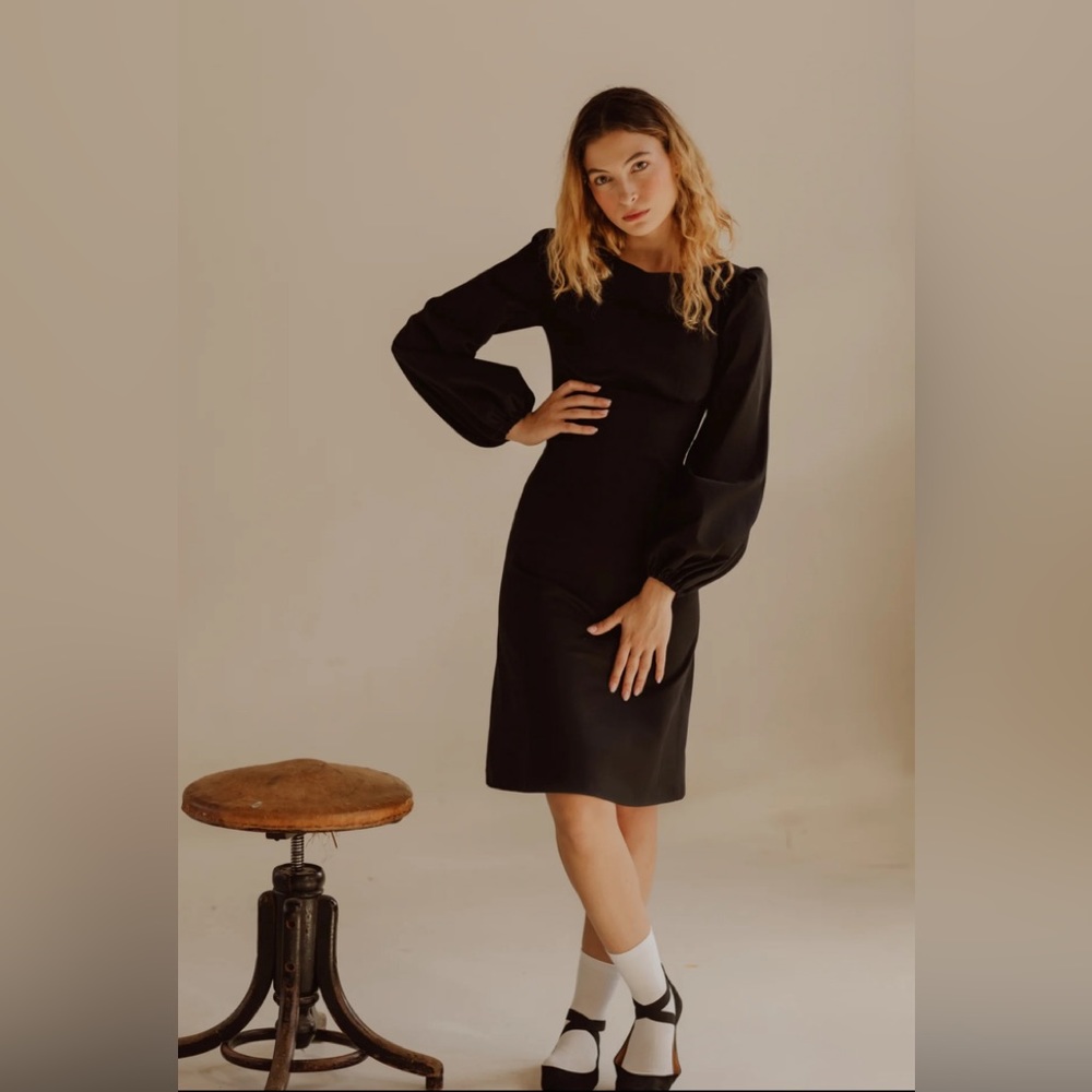 Black Puff-Sleeve Midi Dress - Women - Picture 9 of 9